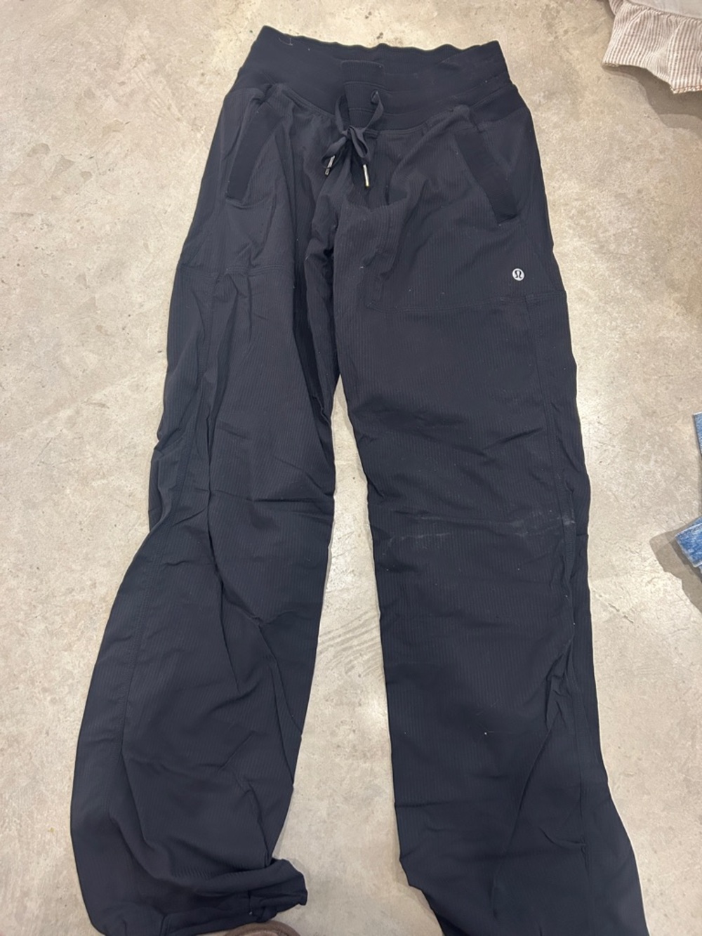 lululemon athletica women’s Black Drawstring Joggers